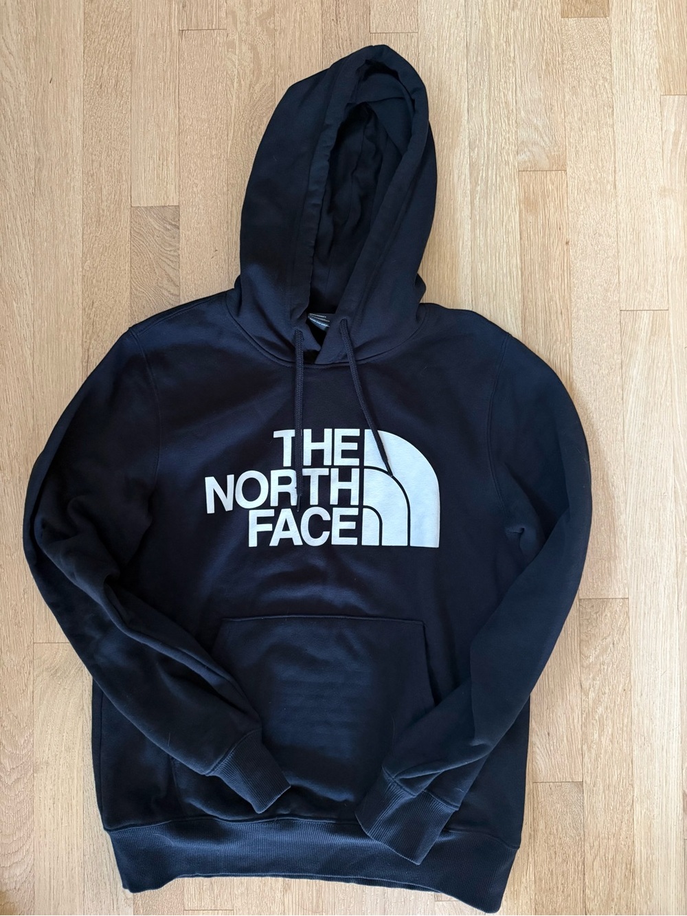 The North Face men’s logo hoodie size small